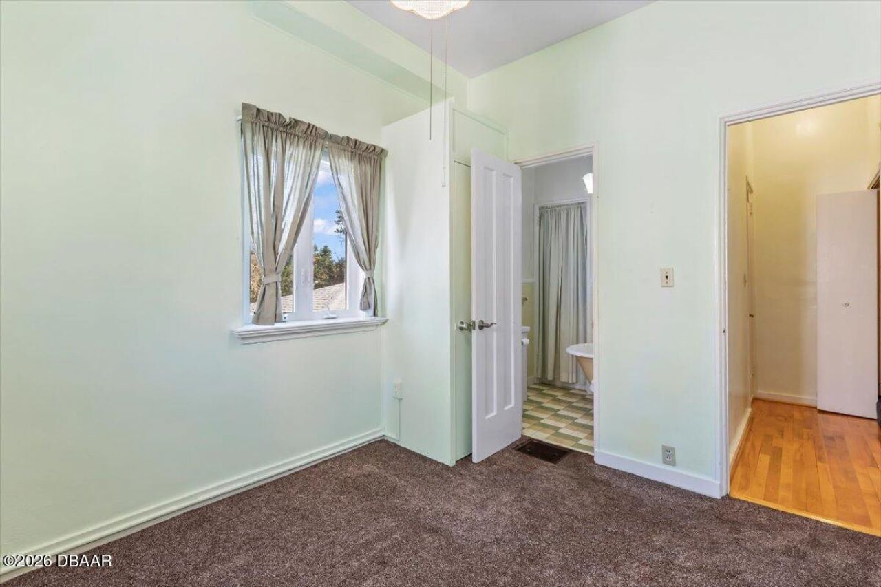 1428 N Halifax Avenue, Daytona Beach, FL 32118 Photo