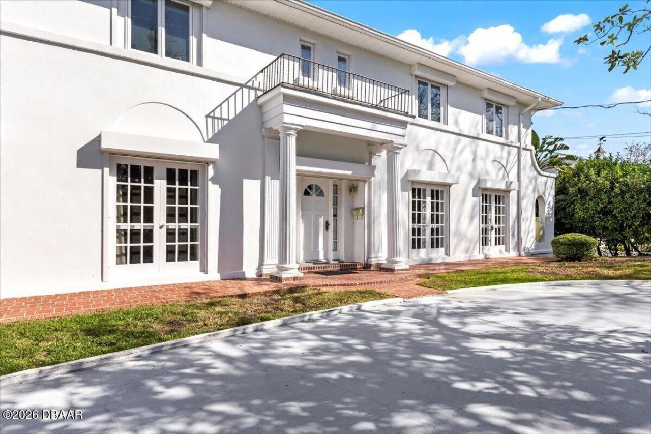 1428 N Halifax Avenue, Daytona Beach, FL 32118 Photo