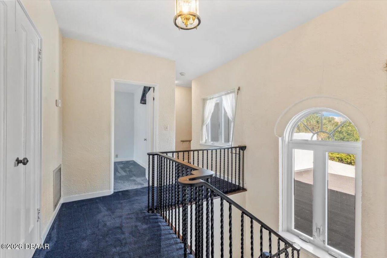 1428 N Halifax Avenue, Daytona Beach, FL 32118 Photo