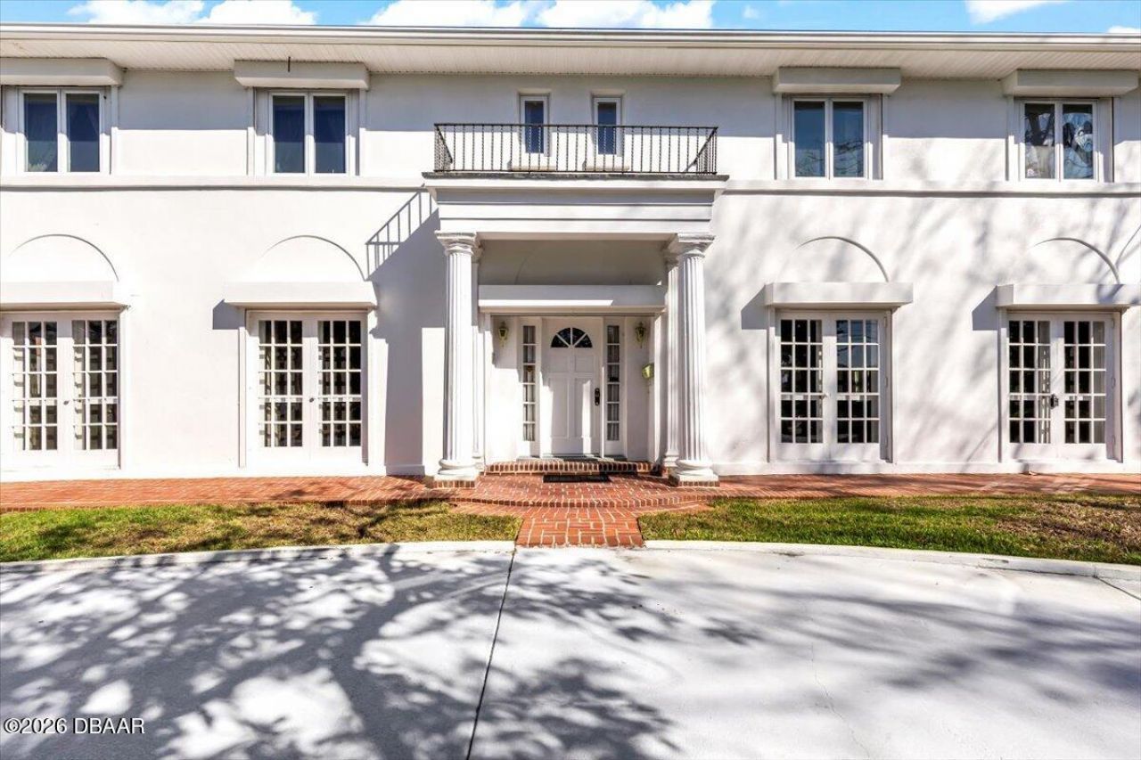 1428 N Halifax Avenue, Daytona Beach, FL 32118 Photo