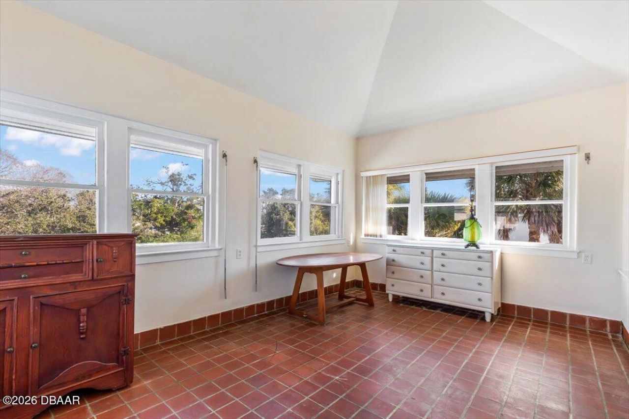 1428 N Halifax Avenue, Daytona Beach, FL 32118 Photo