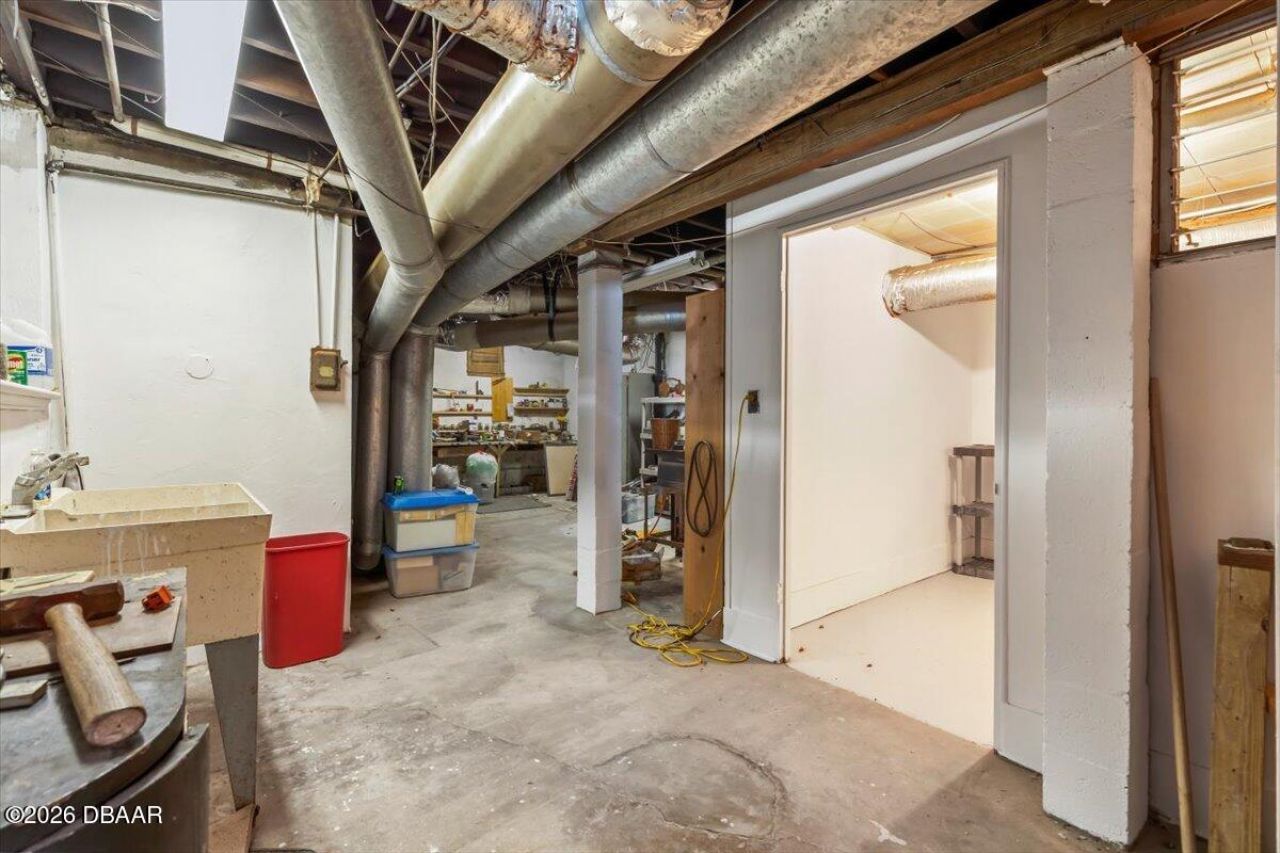 1428 N Halifax Avenue, Daytona Beach, FL 32118 Photo