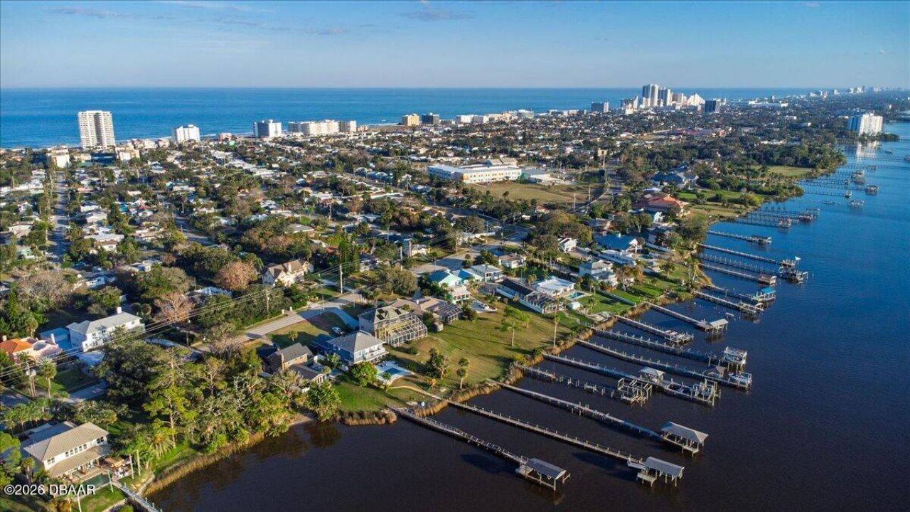 1428 N Halifax Avenue, Daytona Beach, FL 32118 Photo