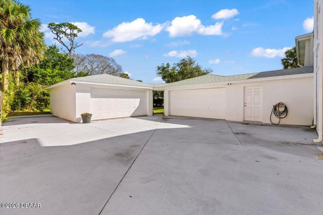 1428 N Halifax Avenue, Daytona Beach, FL 32118 Photo