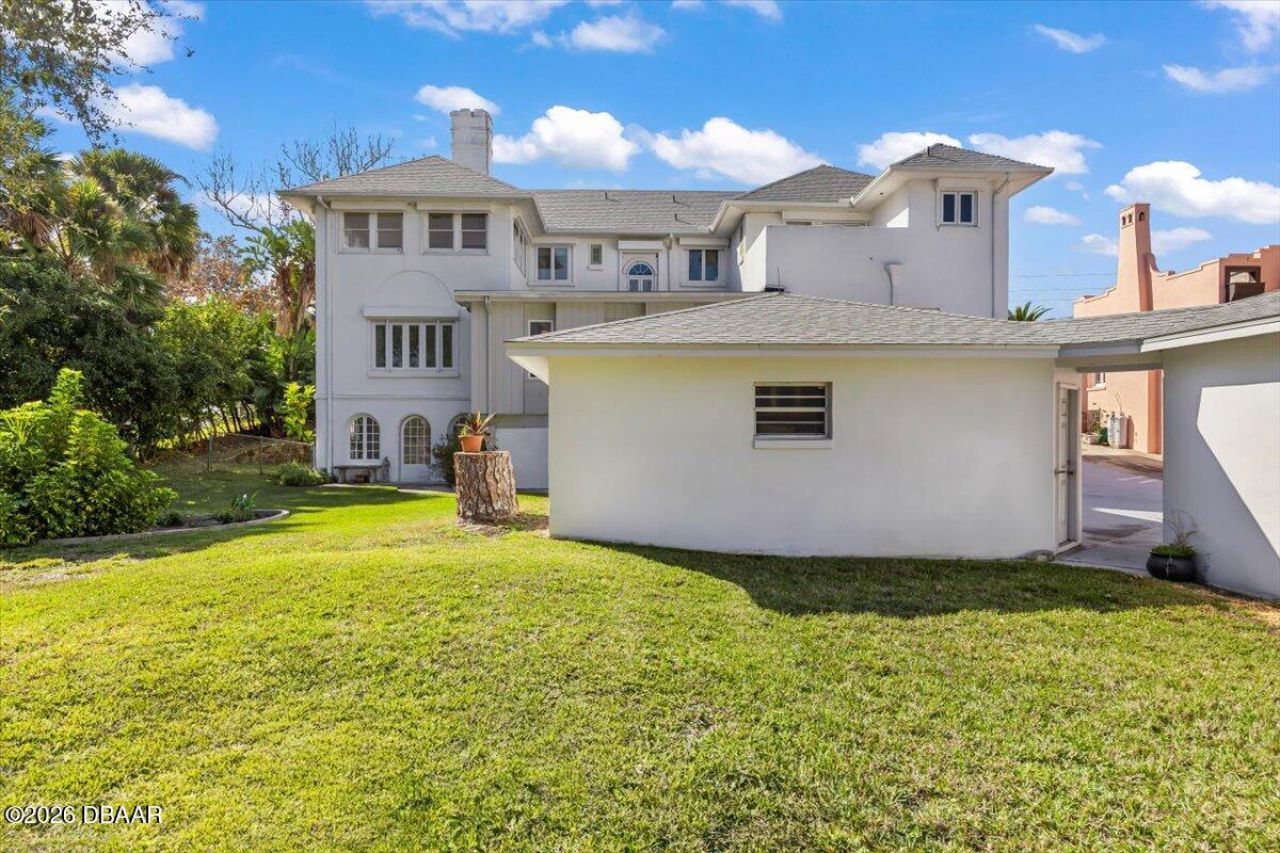 1428 N Halifax Avenue, Daytona Beach, FL 32118 Photo