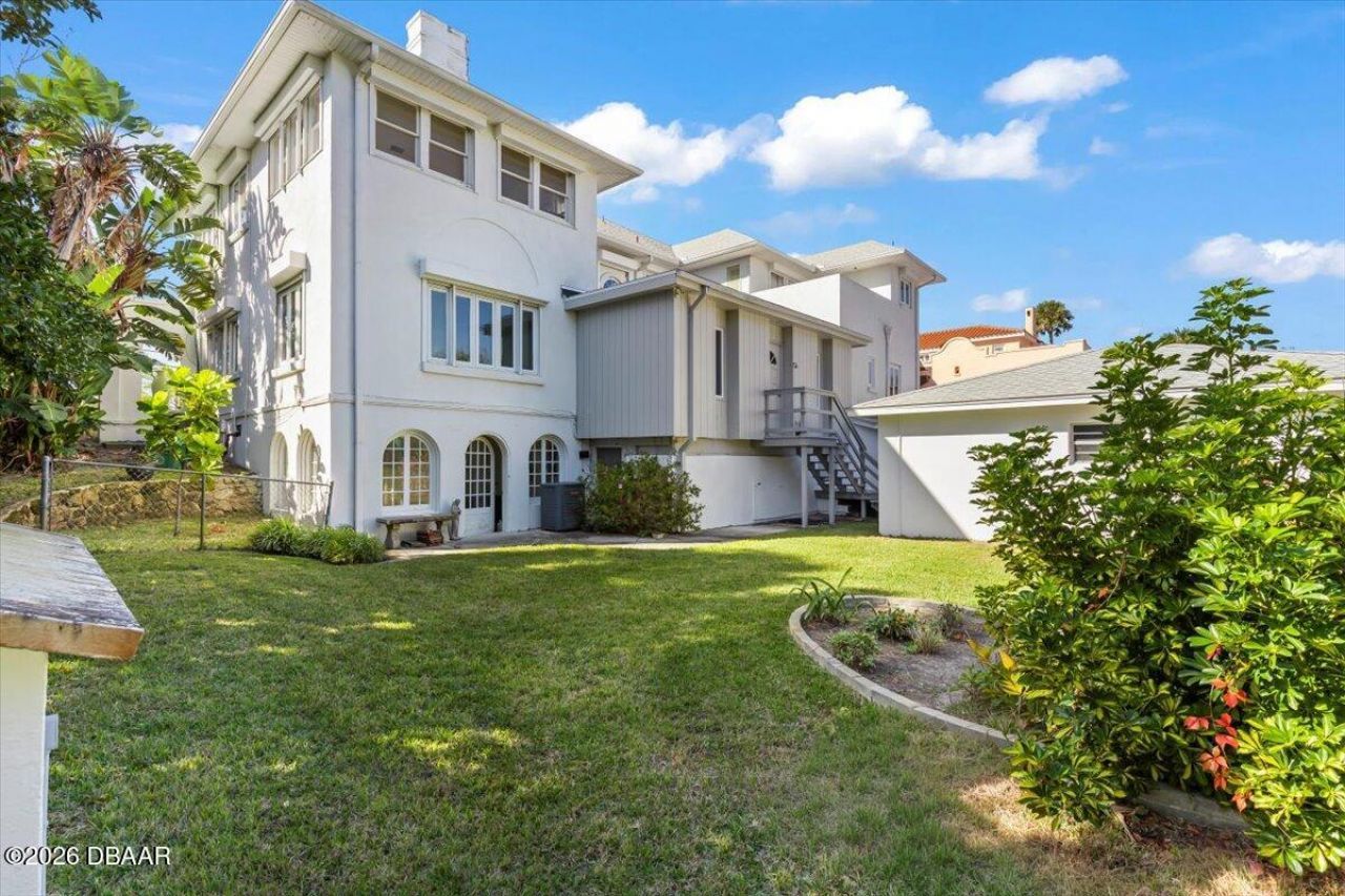 1428 N Halifax Avenue, Daytona Beach, FL 32118 Photo