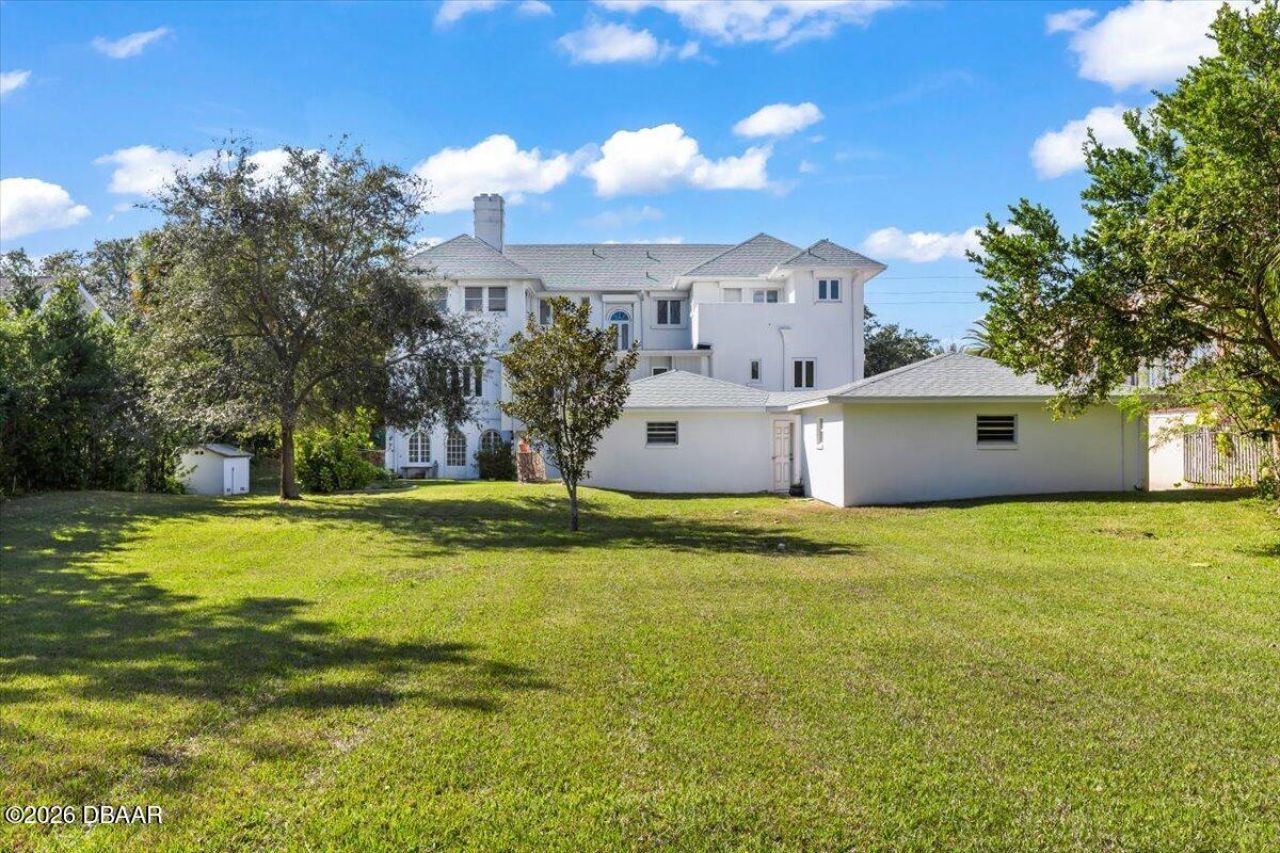 1428 N Halifax Avenue, Daytona Beach, FL 32118 Photo