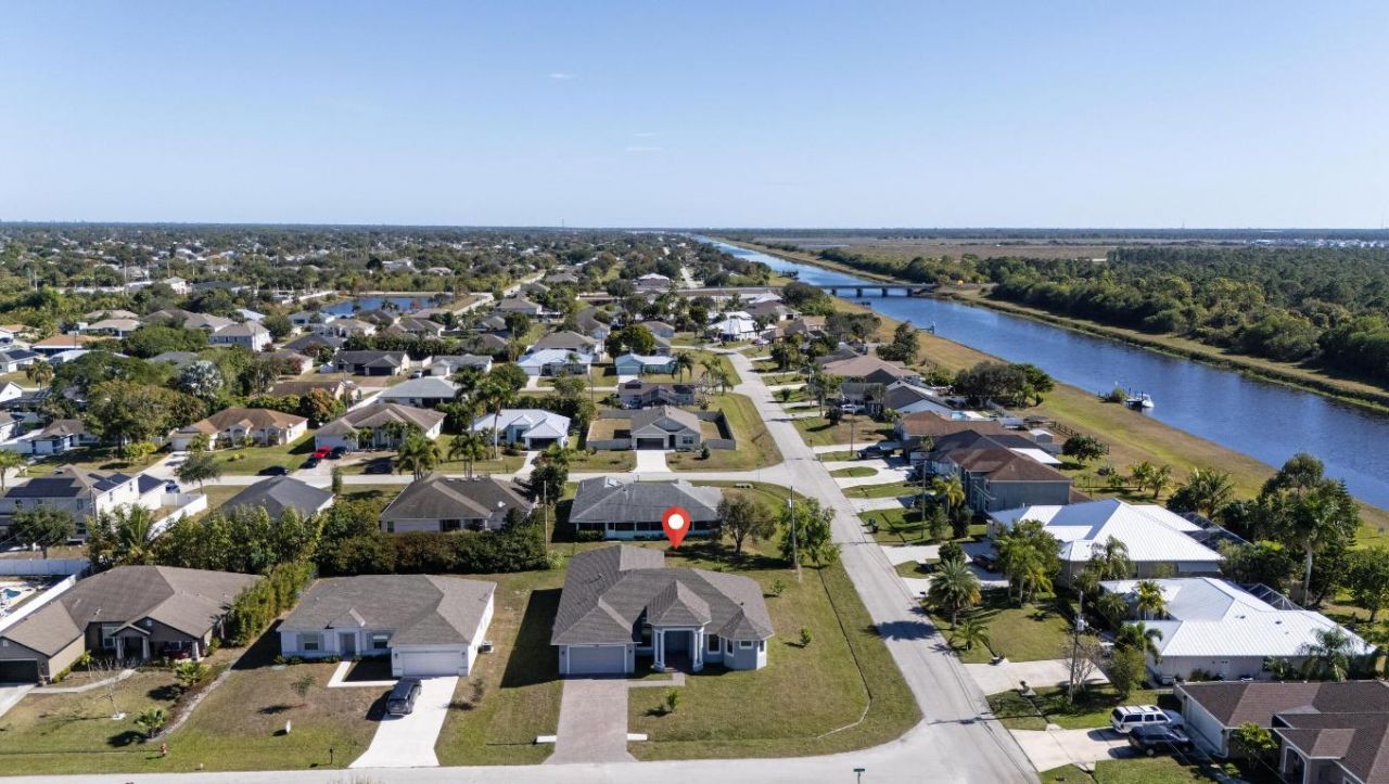 4689 SW Tacoma Street, Port Saint Lucie, FL 34953 Photo