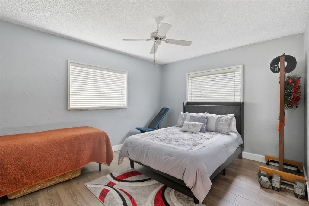 9407 NW 70th Place, Tamarac, FL 33321 Photo