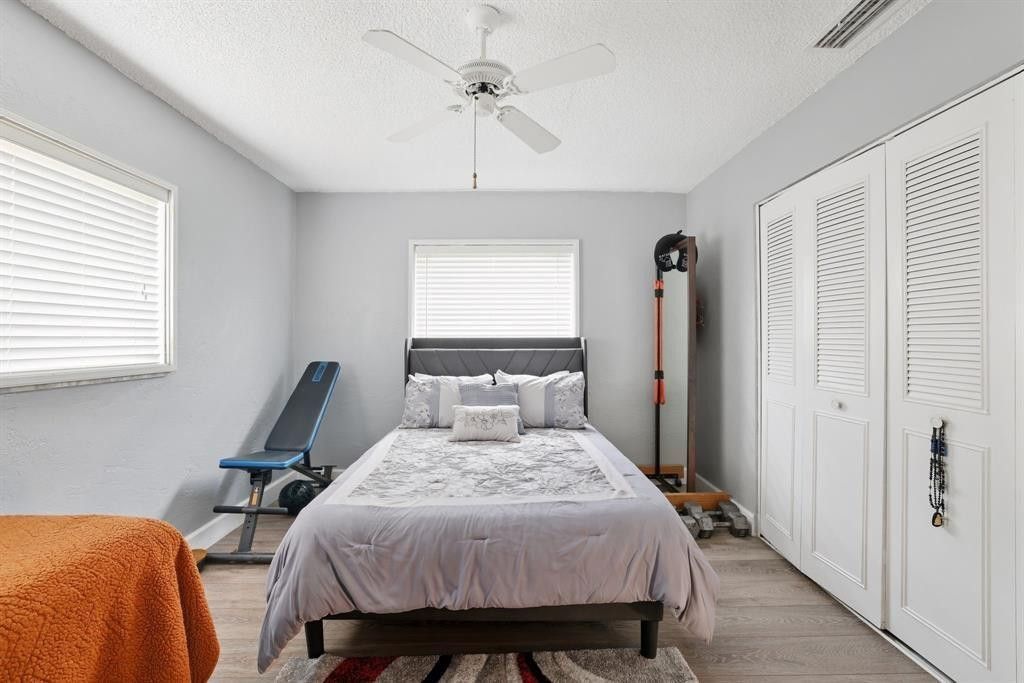 9407 NW 70th Place, Tamarac, FL 33321 Photo