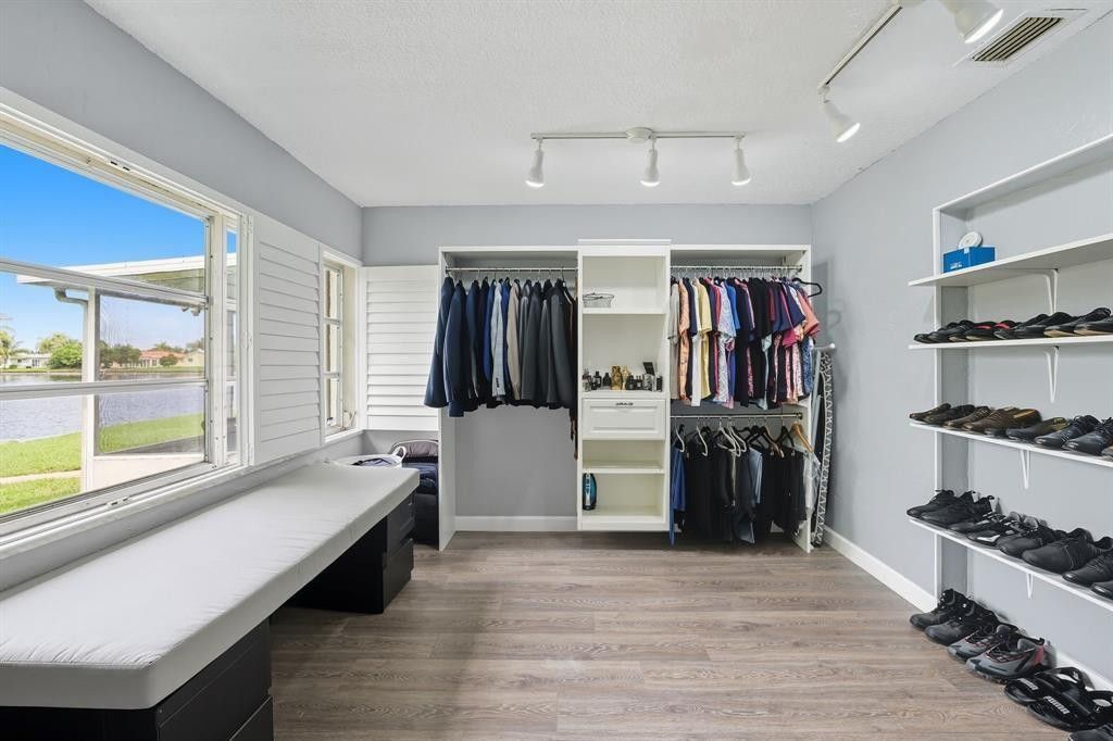 9407 NW 70th Place, Tamarac, FL 33321 Photo