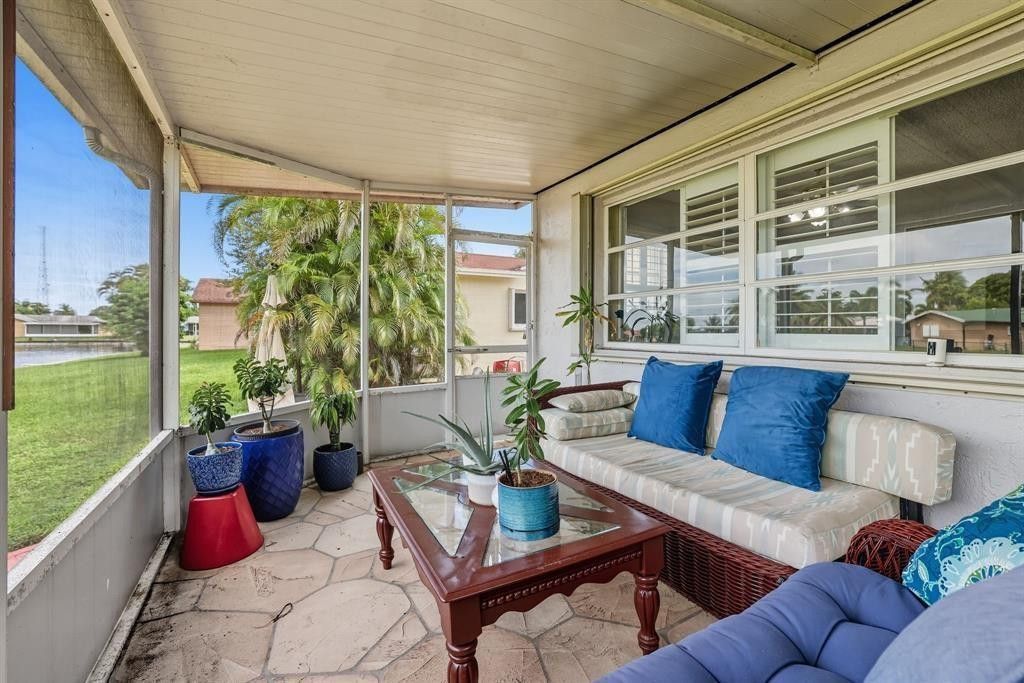 9407 NW 70th Place, Tamarac, FL 33321 Photo