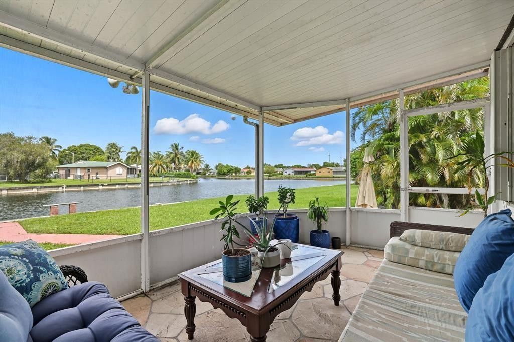 9407 NW 70th Place, Tamarac, FL 33321 Photo