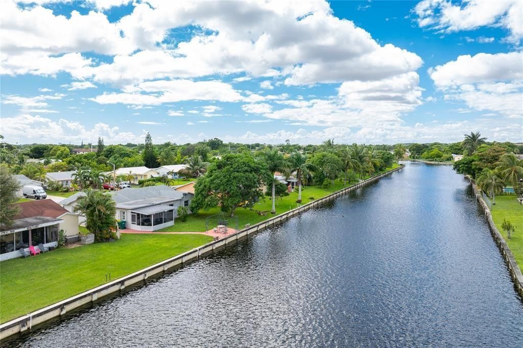 9407 NW 70th Place, Tamarac, FL 33321 Photo