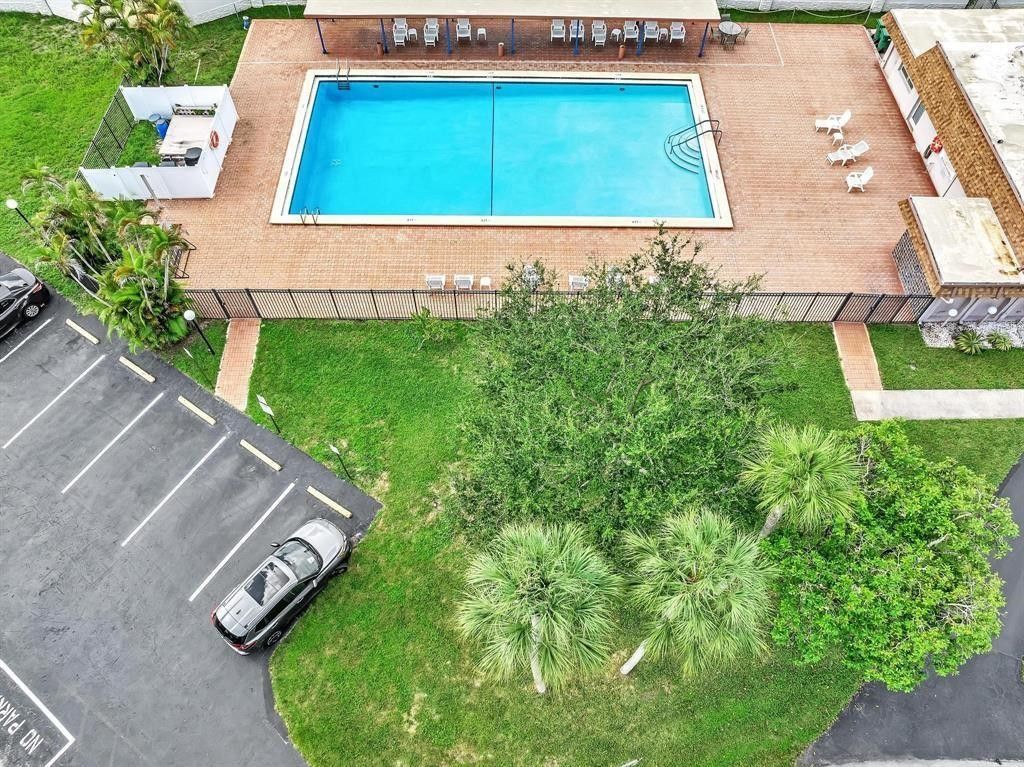 9407 NW 70th Place, Tamarac, FL 33321 Photo