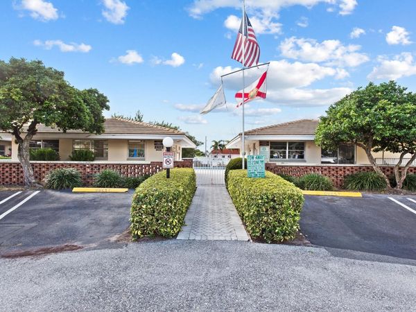 1340 NE 28th Avenue, Unit 232, Pompano Beach, FL 33062