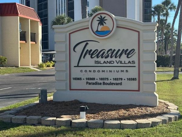10375 PARADISE BOULEVARD, Unit 56, TREASURE ISLAND, FL 33706