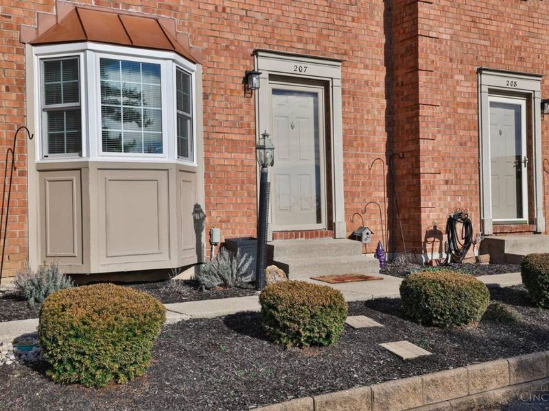 1610 Gelhot Drive, Unit 207, Fairfield, OH 45014 Photo 3