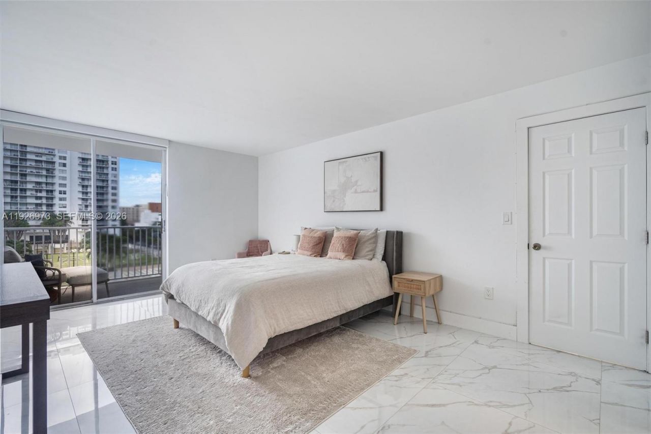 2851 NE 183rd St , Unit 404E, Aventura, FL 33160 Photo