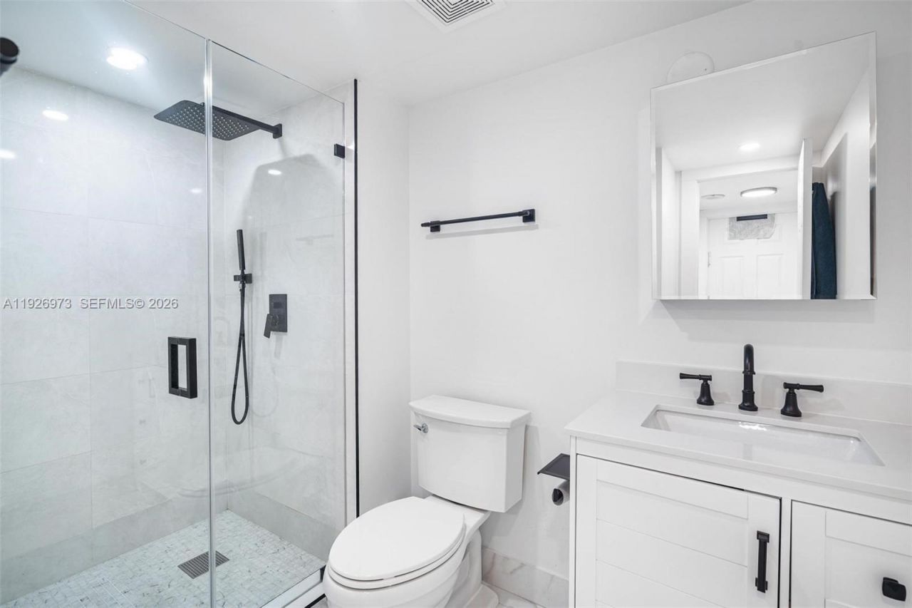 2851 NE 183rd St , Unit 404E, Aventura, FL 33160 Photo