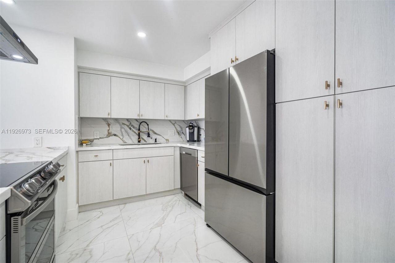 2851 NE 183rd St , Unit 404E, Aventura, FL 33160 Photo