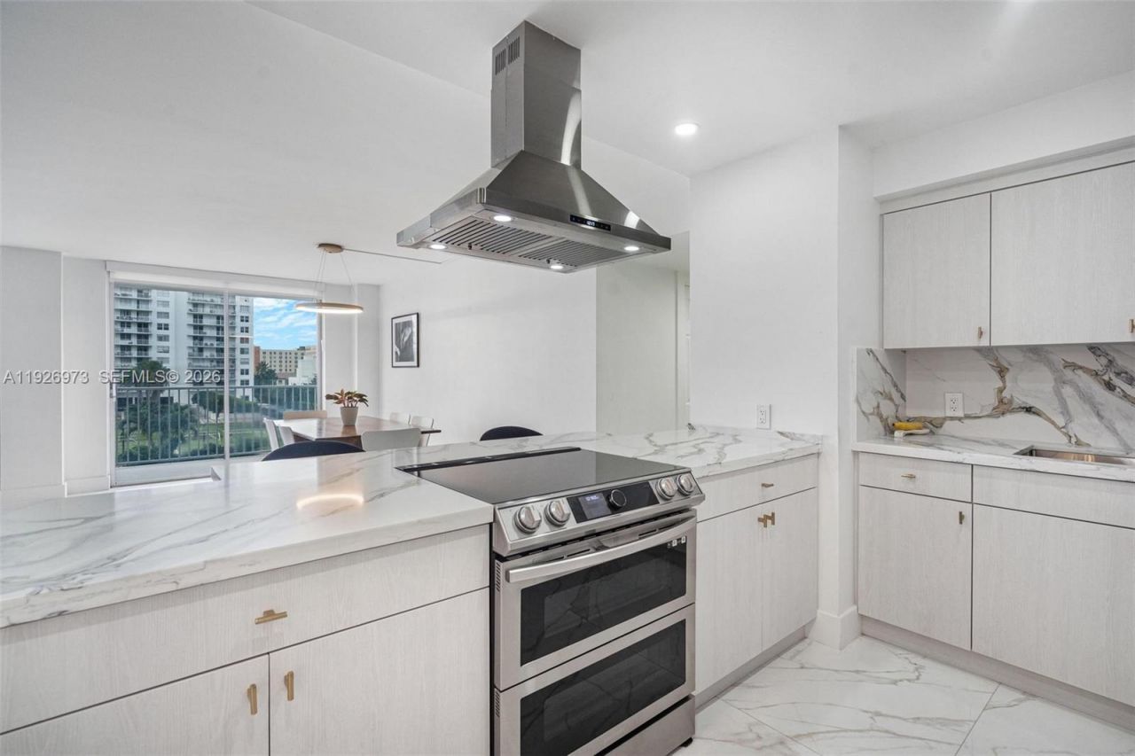 2851 NE 183rd St , Unit 404E, Aventura, FL 33160 Photo