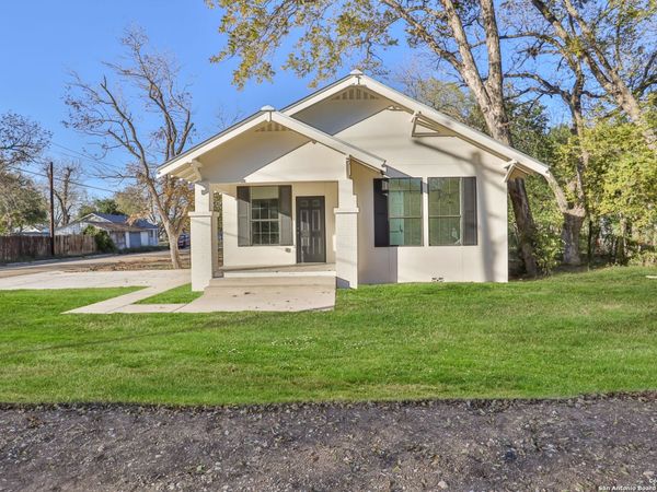 1712 22nd, Hondo, TX 78861