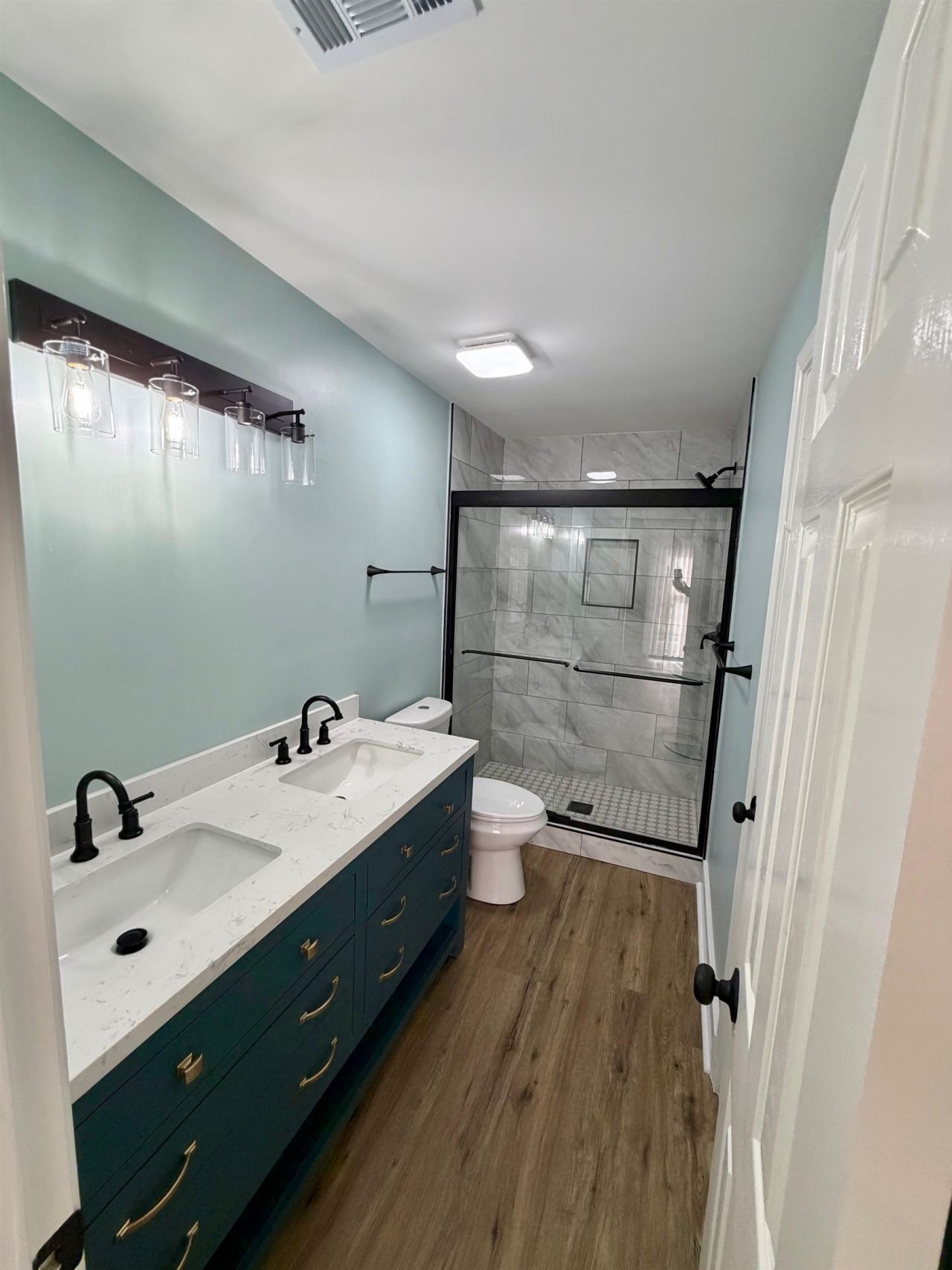 1095 Plantation Dr. W Photo 24