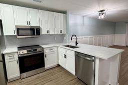 1095 Plantation Dr. W photo 4