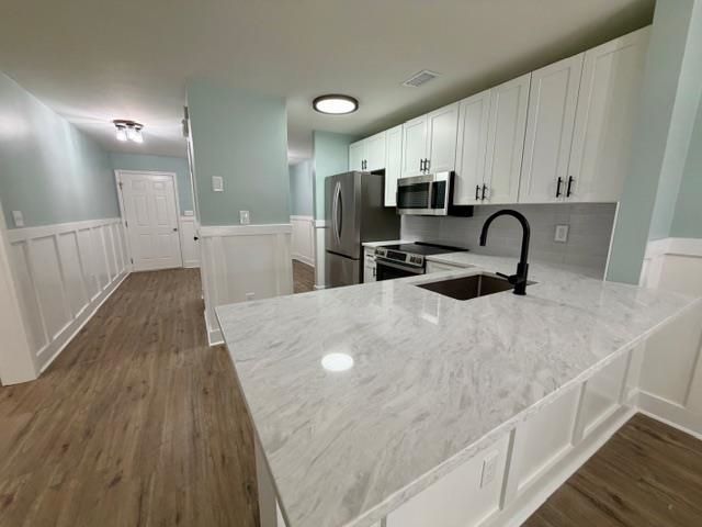 1095 Plantation Dr. W Photo 7