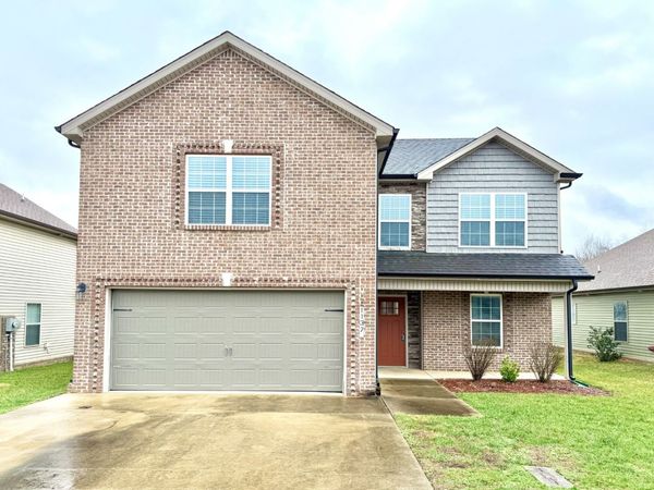 1137 Gentry Dr, Clarksville, TN 37043