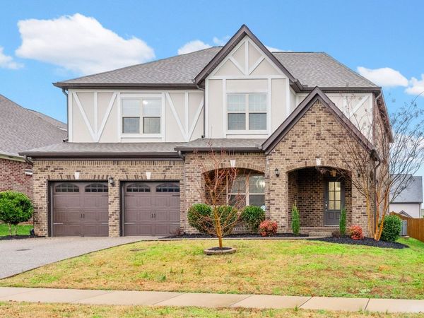 1102 Marys Pl, Lebanon, TN 37090