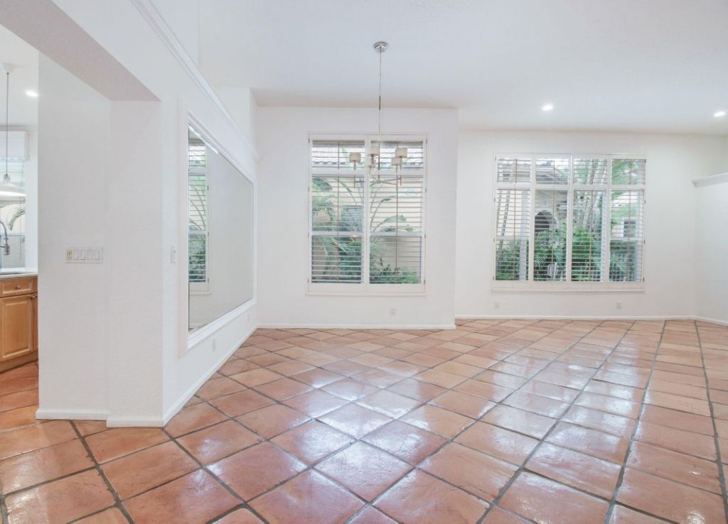 2466 Bay Isle Court, Unit 2466, Weston, FL 33327 Photo