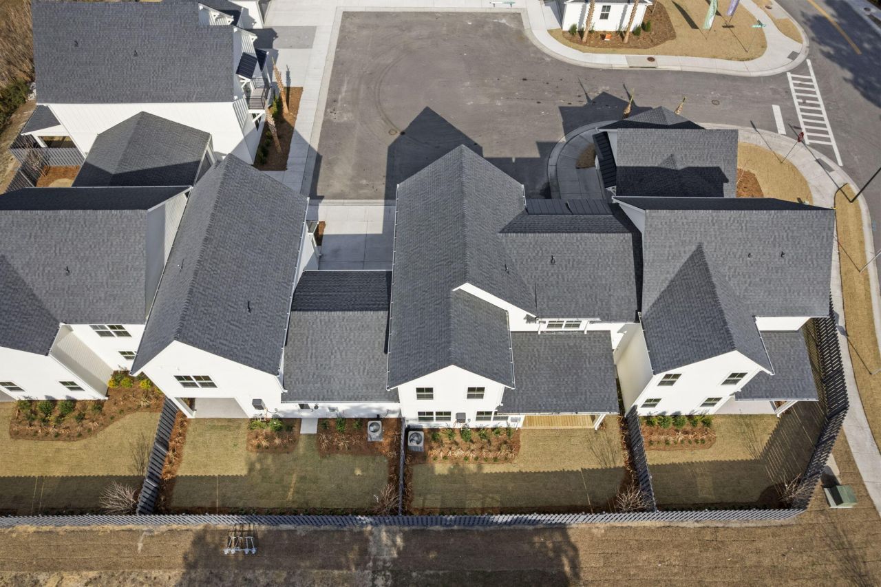 400 Oak Hammock Court Photo 11