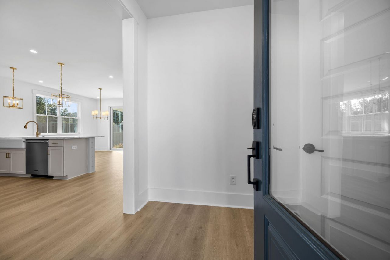 400 Oak Hammock Court Photo 13