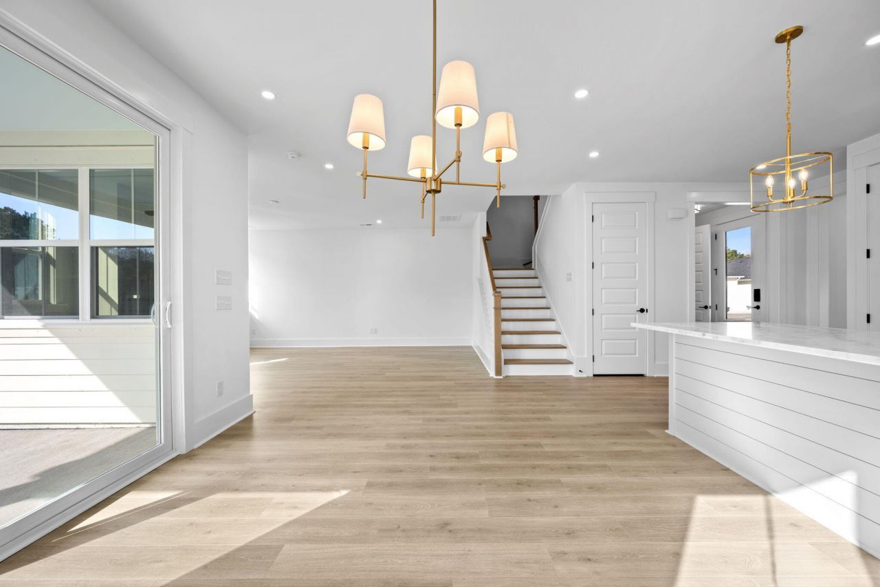 400 Oak Hammock Court Photo 23