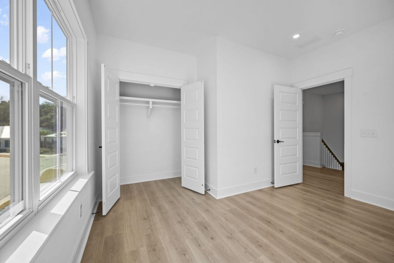 400 Oak Hammock Court Photo 43