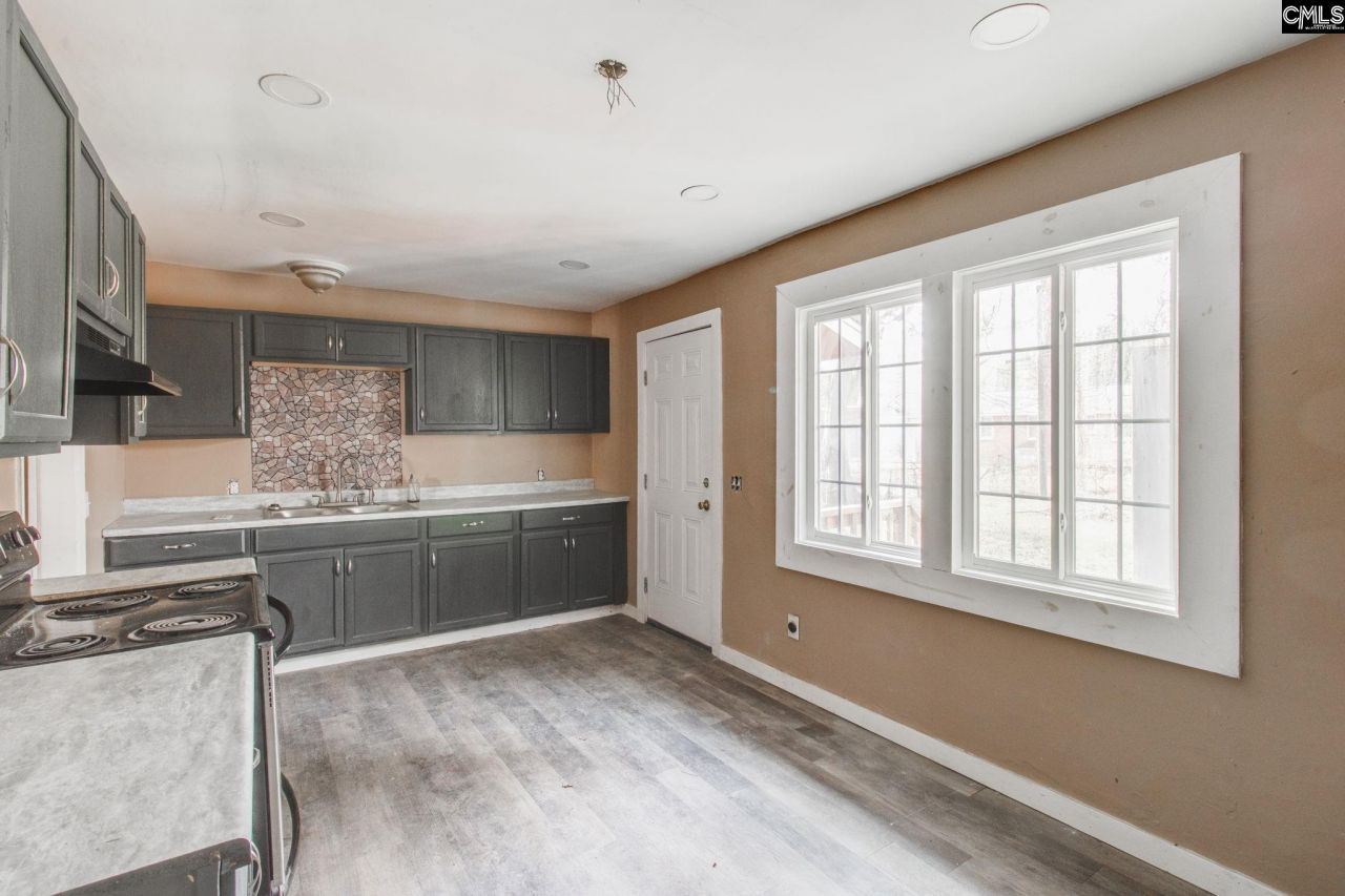 4517 Bluff Road Photo 8