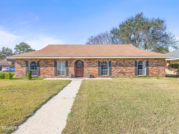 118 Granada Drive, Lafayette, LA 70506
