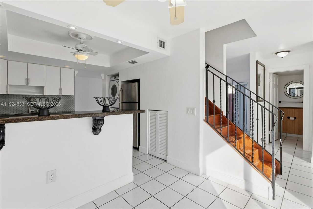 8450 SW 154th Cir Ct, Unit 204, Miami, FL 33193 Photo