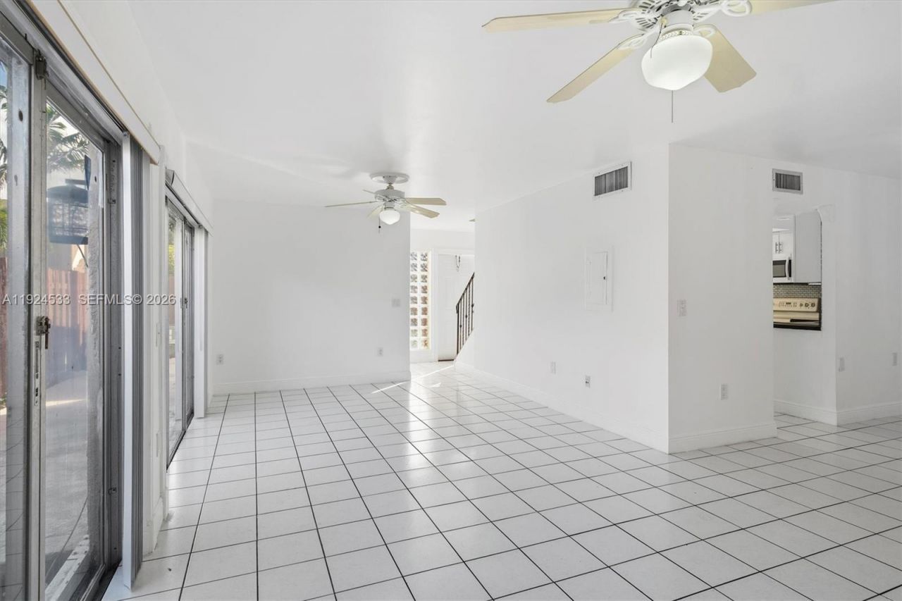 8450 SW 154th Cir Ct, Unit 204, Miami, FL 33193 Photo