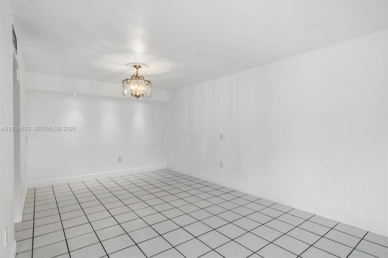 8450 SW 154th Cir Ct, Unit 204, Miami, FL 33193 Photo