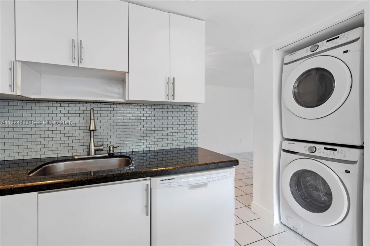 8450 SW 154th Cir Ct, Unit 204, Miami, FL 33193 Photo