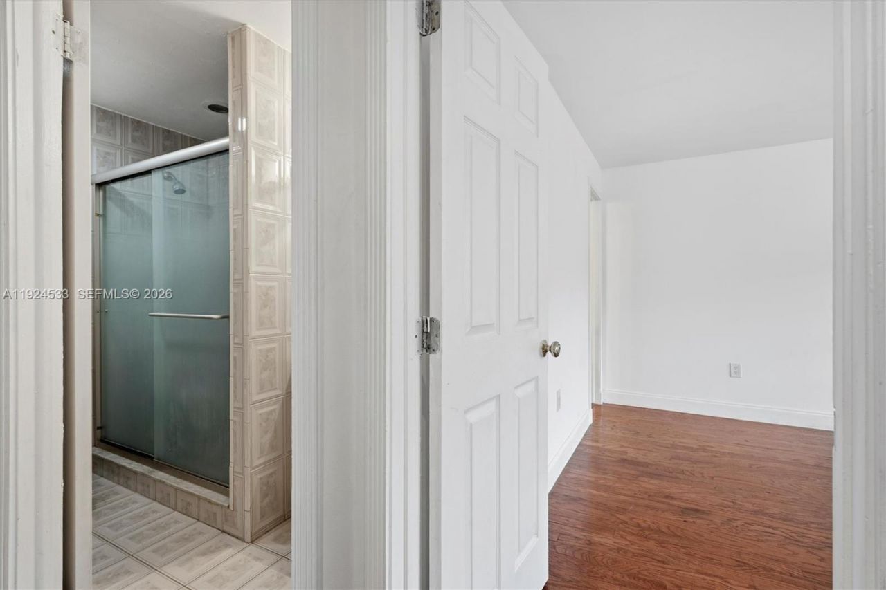 8450 SW 154th Cir Ct, Unit 204, Miami, FL 33193 Photo