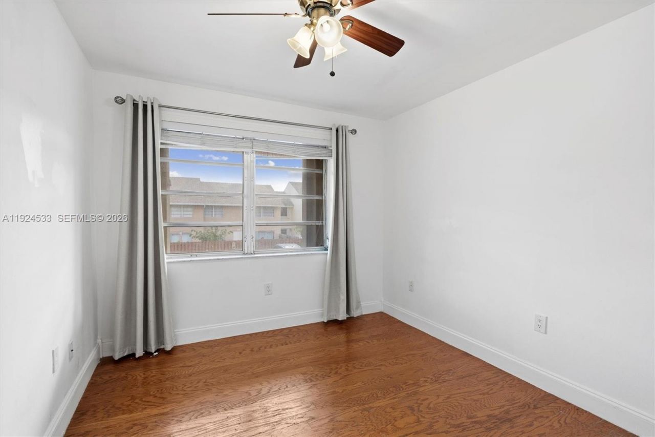 8450 SW 154th Cir Ct, Unit 204, Miami, FL 33193 Photo