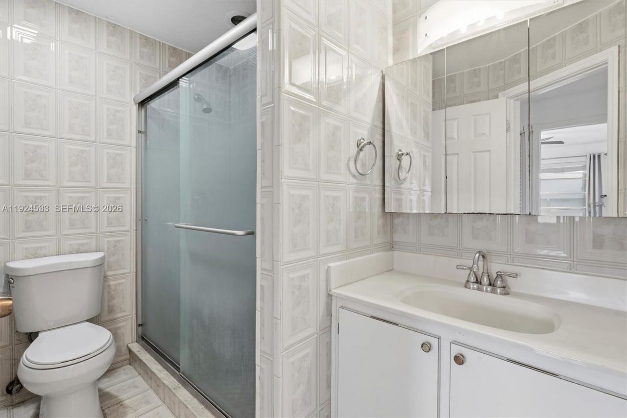 8450 SW 154th Cir Ct, Unit 204, Miami, FL 33193 Photo