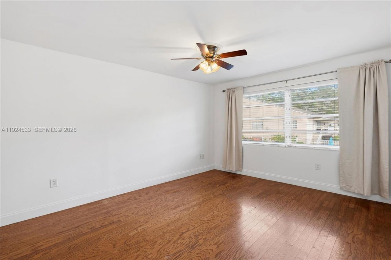 8450 SW 154th Cir Ct, Unit 204, Miami, FL 33193 Photo