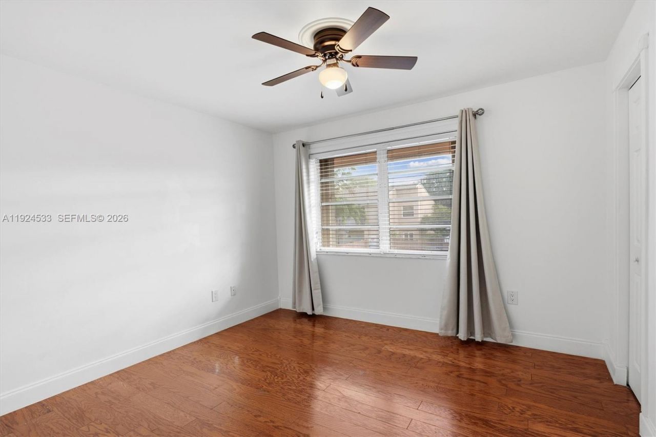 8450 SW 154th Cir Ct, Unit 204, Miami, FL 33193 Photo