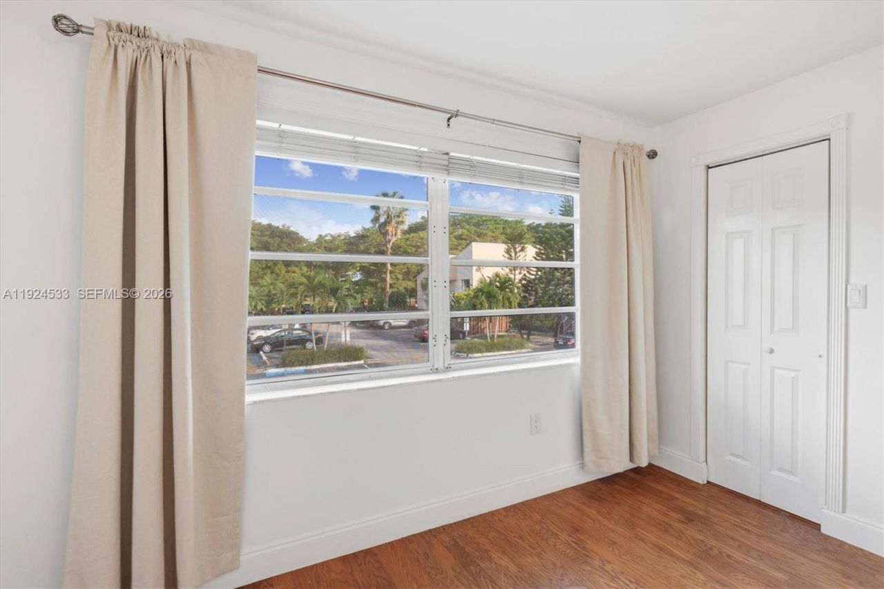 8450 SW 154th Cir Ct, Unit 204, Miami, FL 33193 Photo