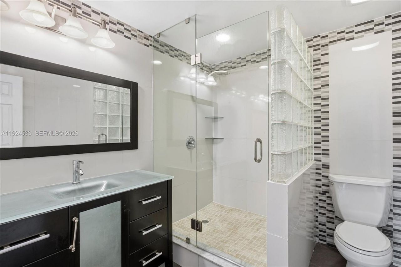 8450 SW 154th Cir Ct, Unit 204, Miami, FL 33193 Photo